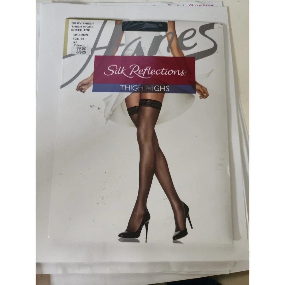 Hanes Jet Black Thigh High Sheer Sandalfoot Silk Reflections‎ AB 720 NIP